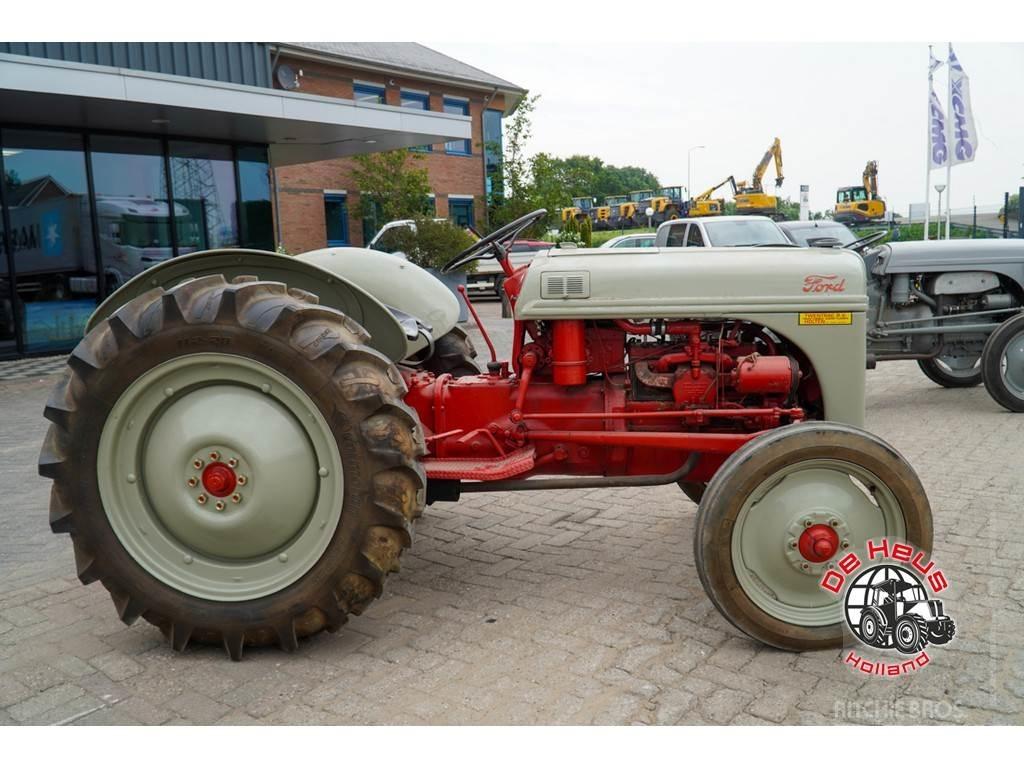 Ford Dearborn Traktori