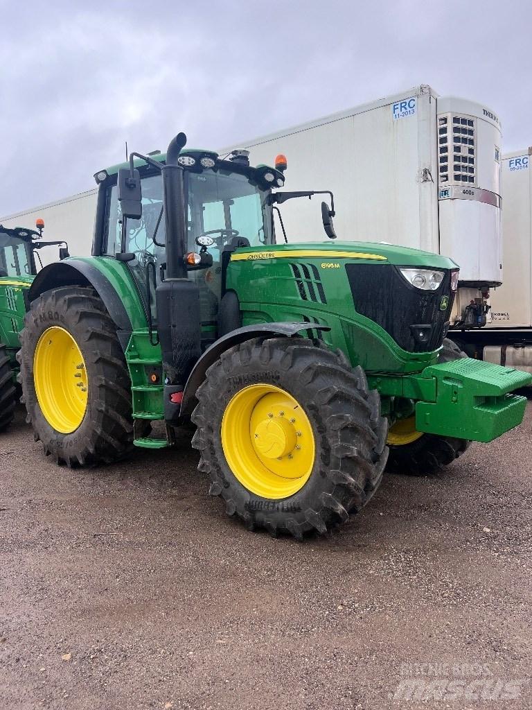 John Deere 6195M Traktori