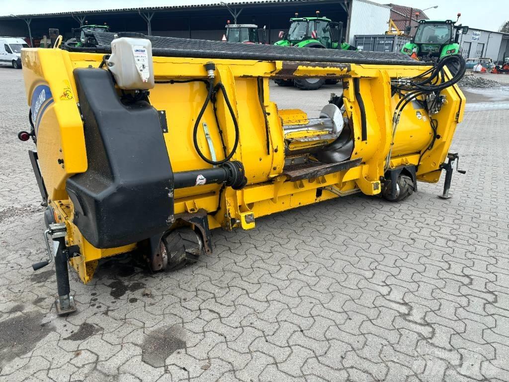 New Holland FR 500 Strojevi za krmu na vlastiti pogon