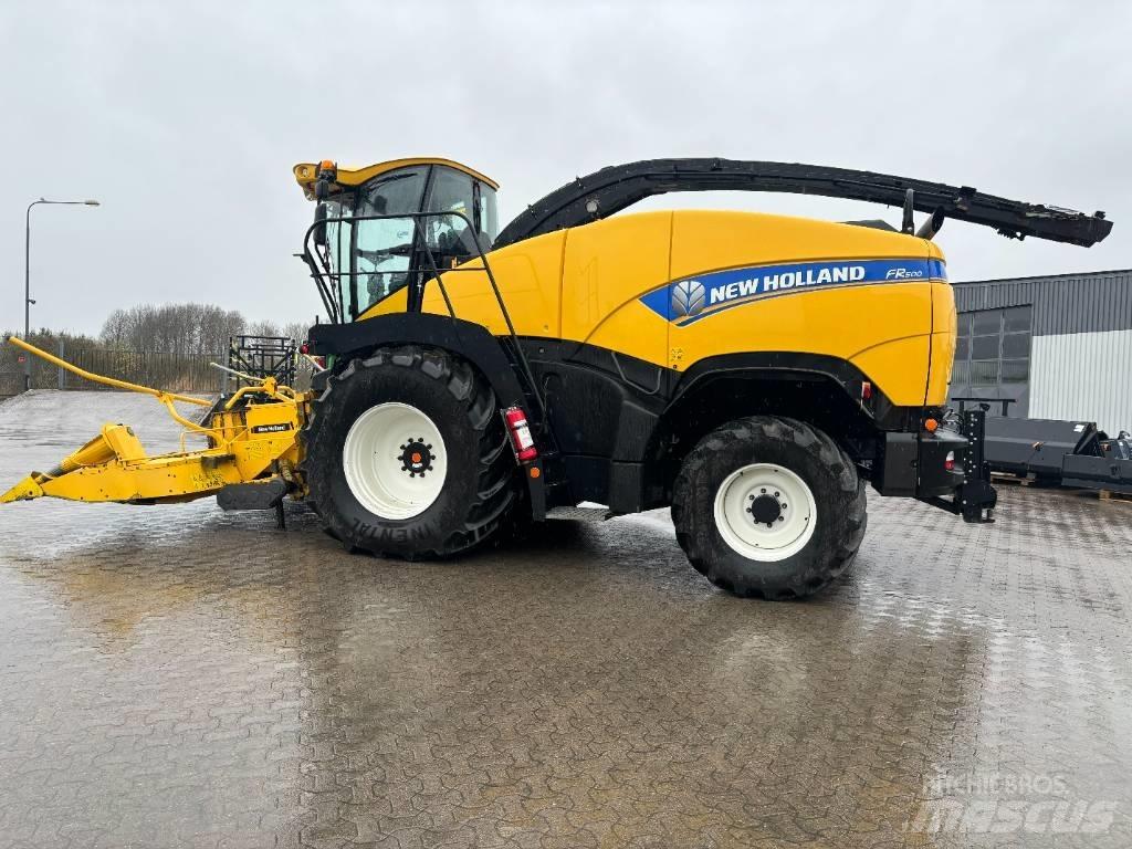 New Holland FR 500 Strojevi za krmu na vlastiti pogon