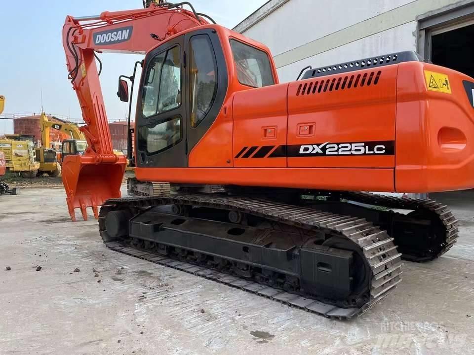 Doosan dx225 Bageri gusjeničari