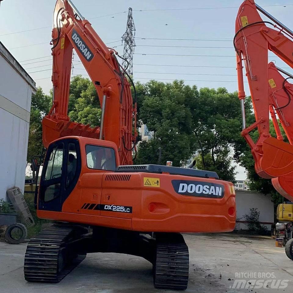 Doosan dx225 Bageri gusjeničari