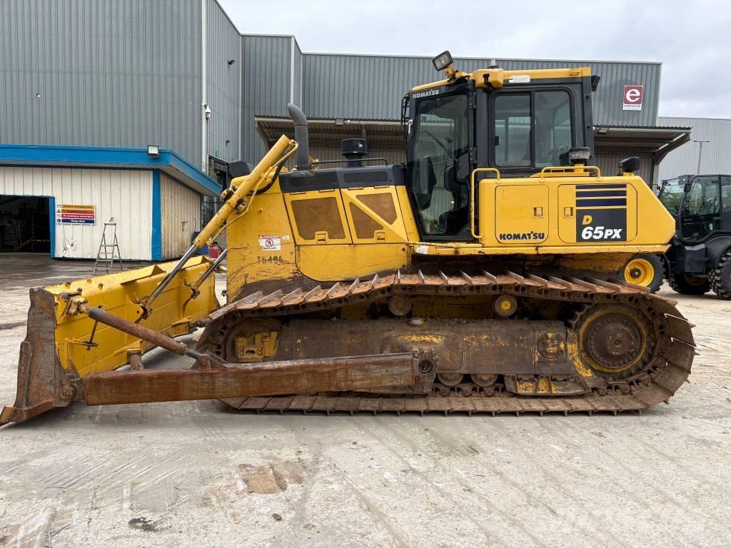 Komatsu D65PX-18 Buldožeri gusjeničari