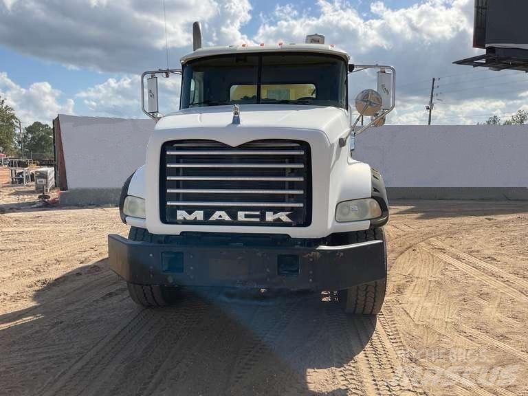 Mack CTP 713 B Ostali kamioni