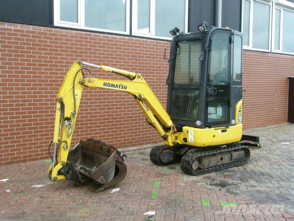 Komatsu PC16R-3HS Mini bageri <7t