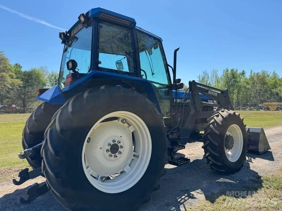 New Holland 8340 Traktori