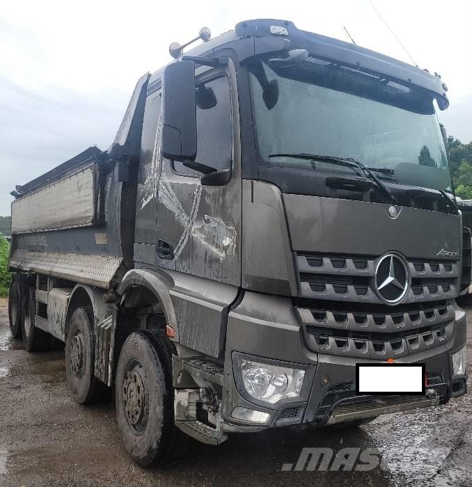Mercedes-Benz 3951K Demperi za gradilišta