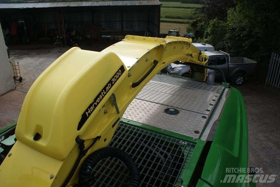 John Deere 8400 T Strojevi za krmu na vlastiti pogon
