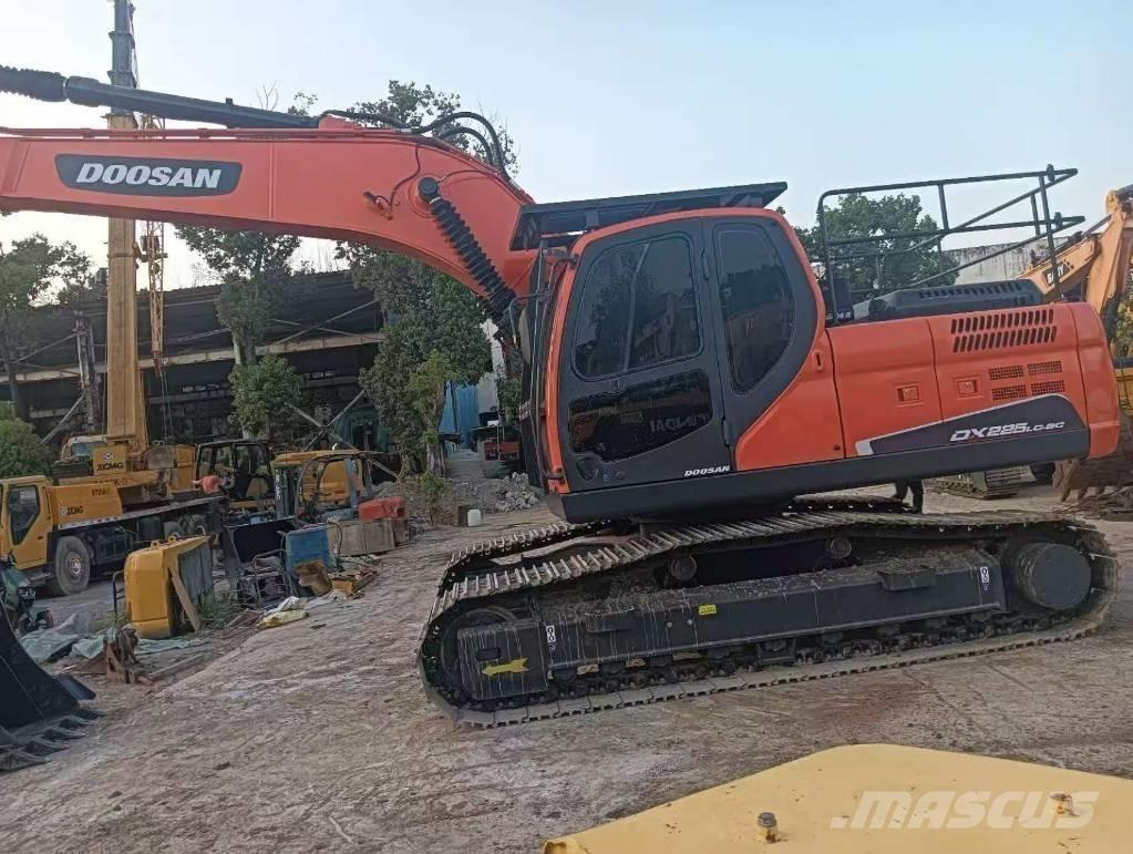 Doosan DX 225 Utovarivači na kotačima