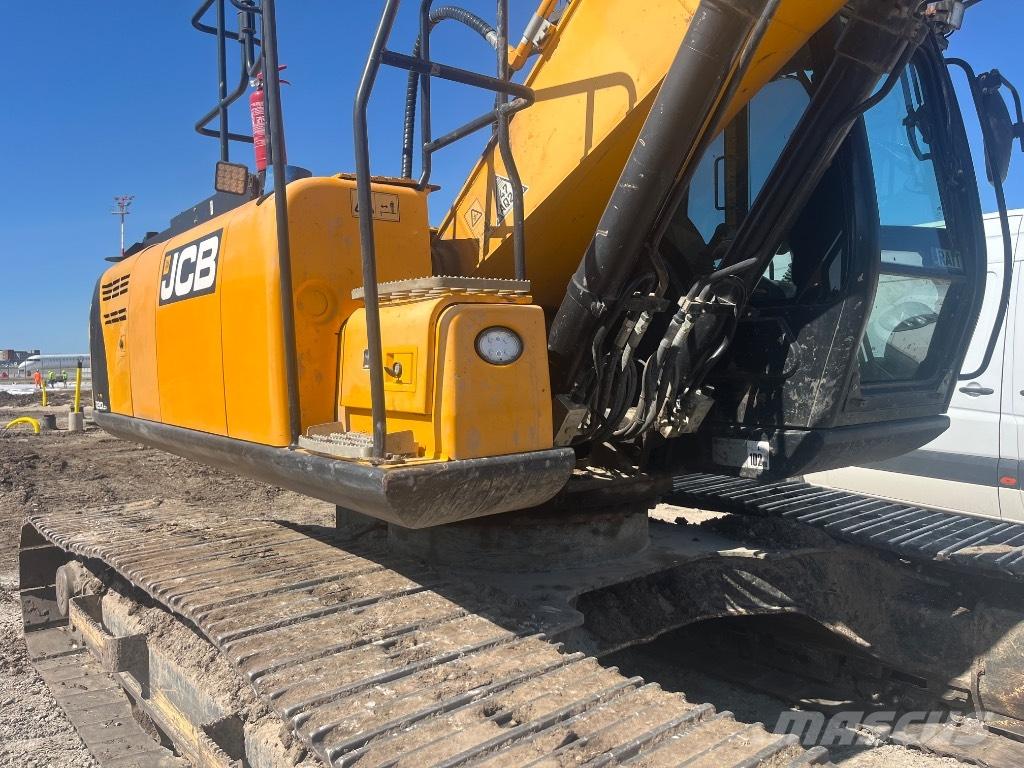 JCB JS 220 LC Bageri gusjeničari