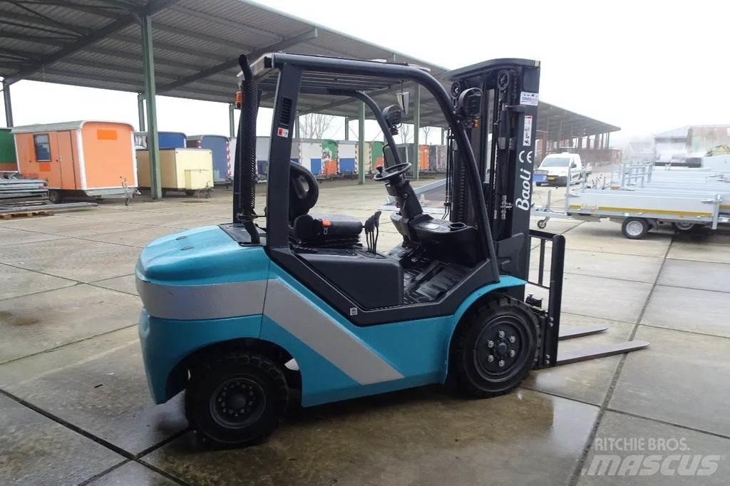 Baoli KBD25 Diesel . Viličari - ostalo