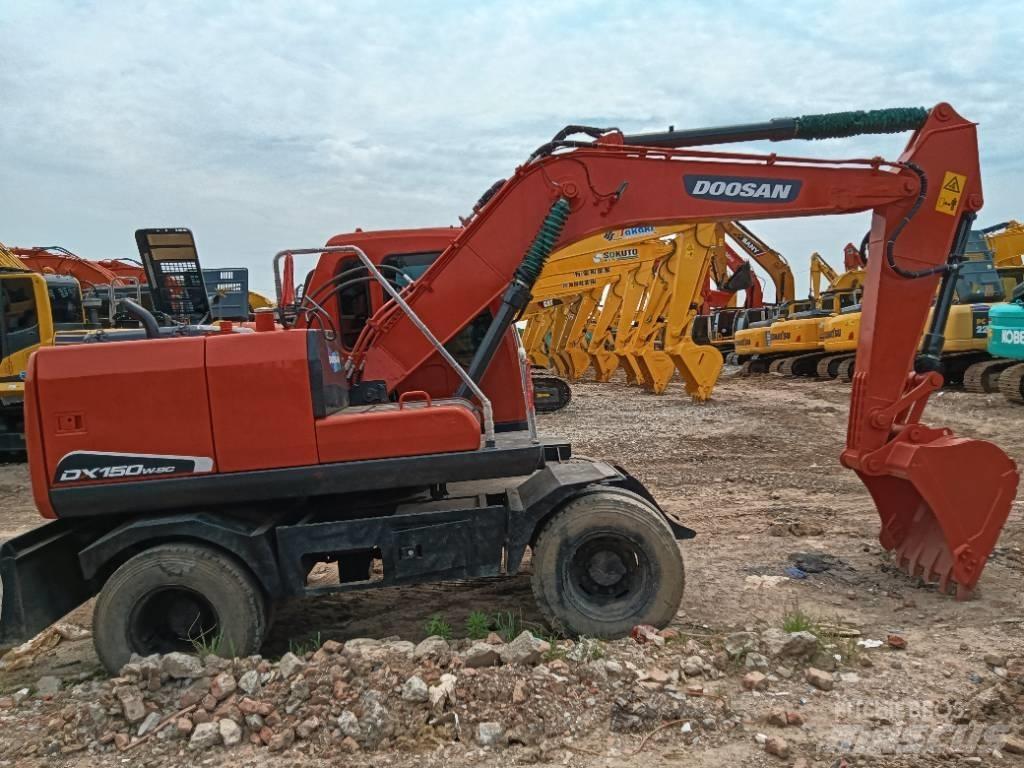 Doosan DH 150 W-7 Bageri gusjeničari