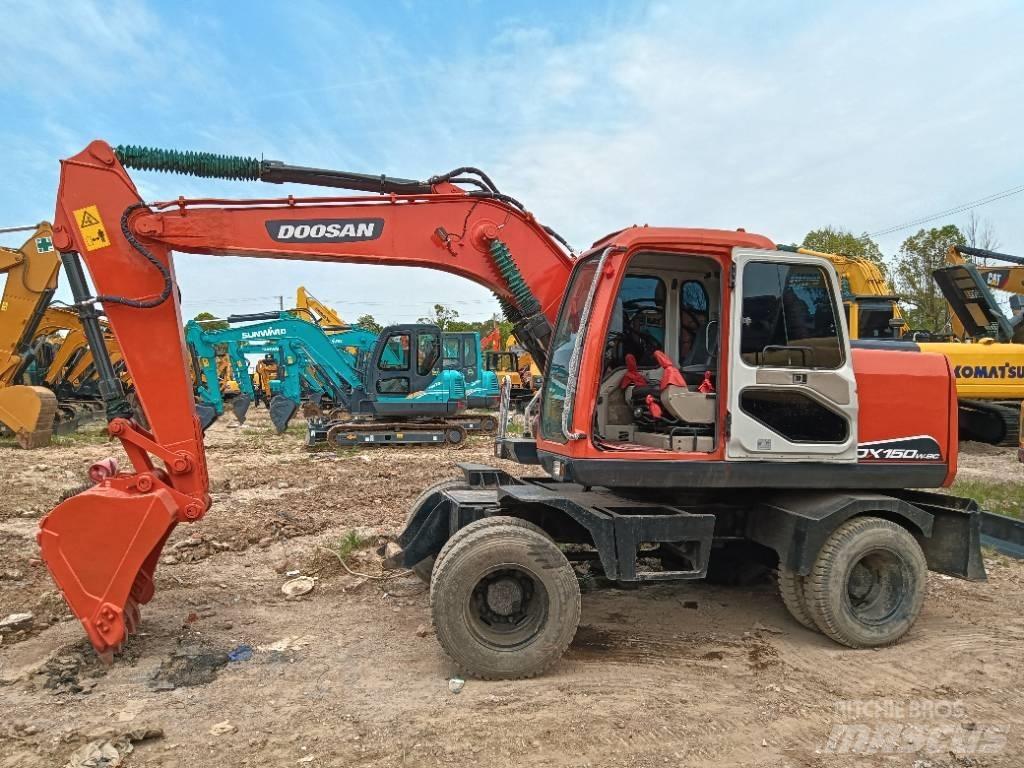 Doosan DH 150 W-7 Bageri gusjeničari