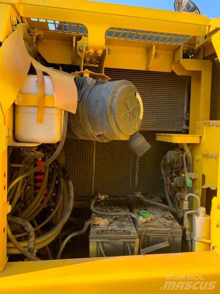 Komatsu PC 130 Bageri gusjeničari