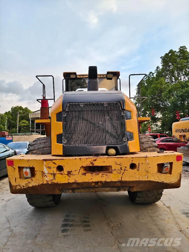 Volvo L 120 Utovarivači na kotačima