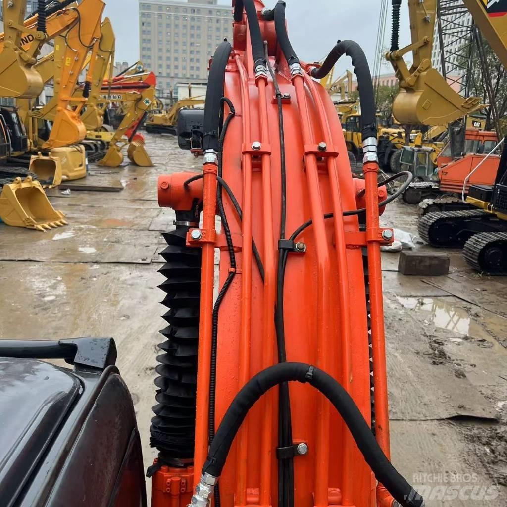 Hitachi ZX 120 Bageri gusjeničari