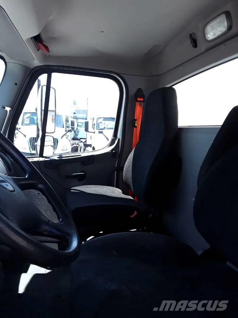 Freightliner M2 Kamioni za prijevoz pića