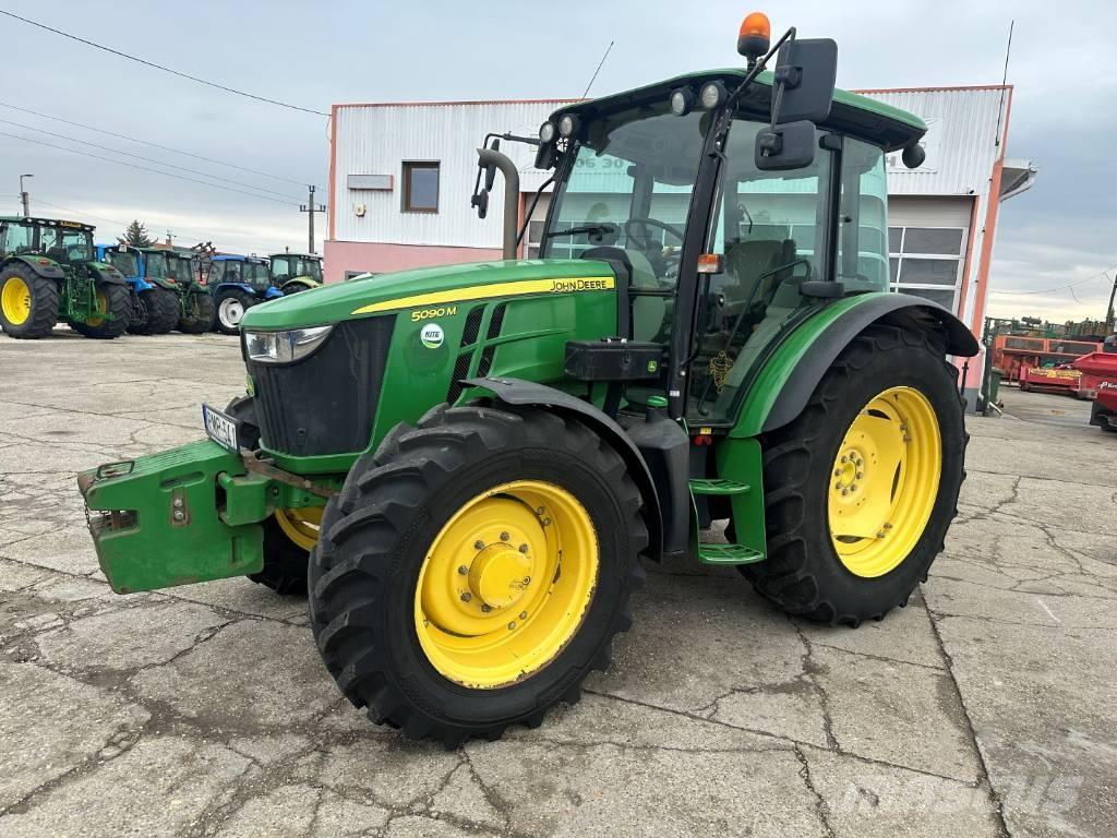 John Deere 5090 M Traktori