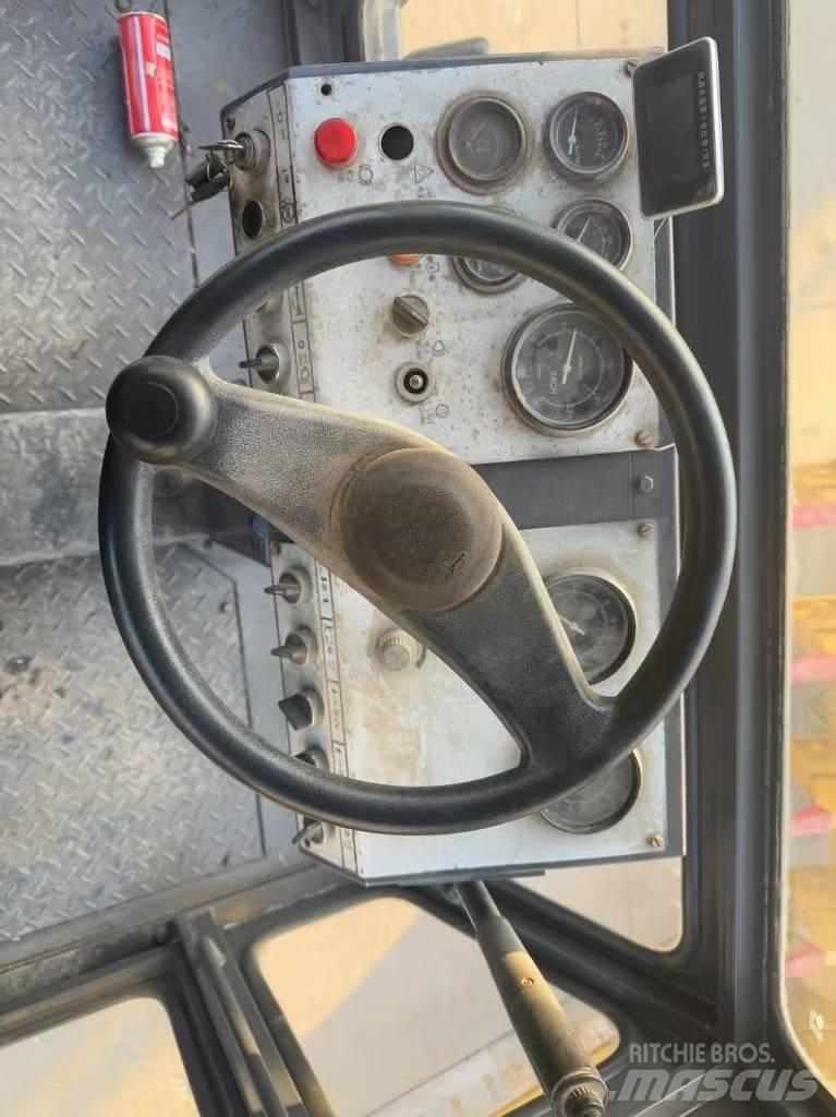 Dynapac CC 211 Valjci sa dvojnim bubnjem