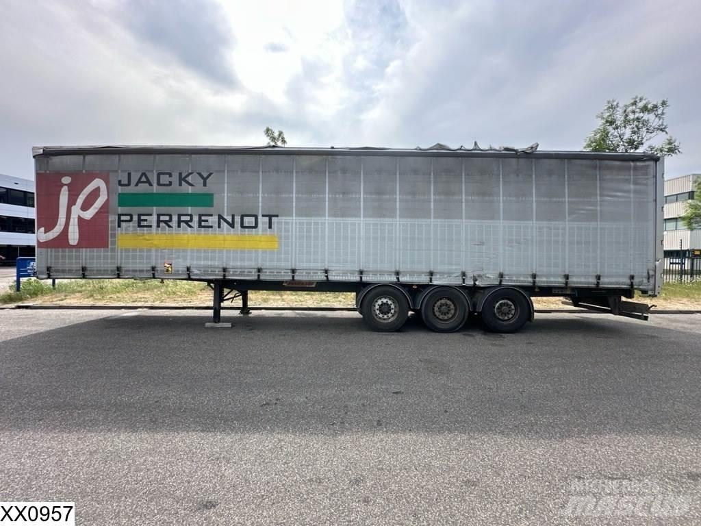 Fruehauf Tautliner Poluprikolice sa ceradom