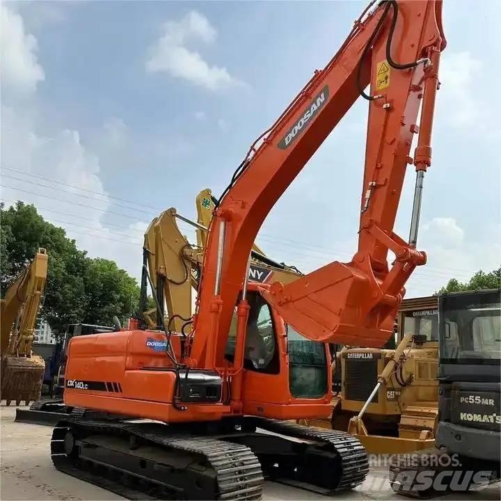 Doosan DX 140 LC Bageri gusjeničari