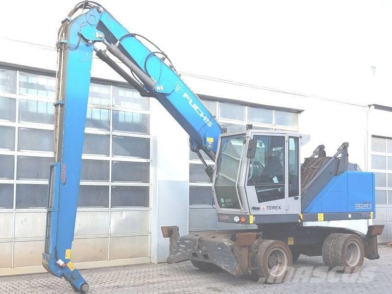 Fuchs MHL 320 F Bageri za manipuliranje materijalom / otpadom