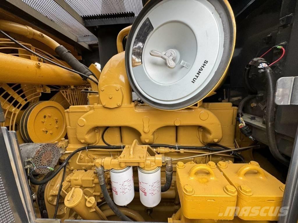 Shantui SD 22 Bageri gusjeničari