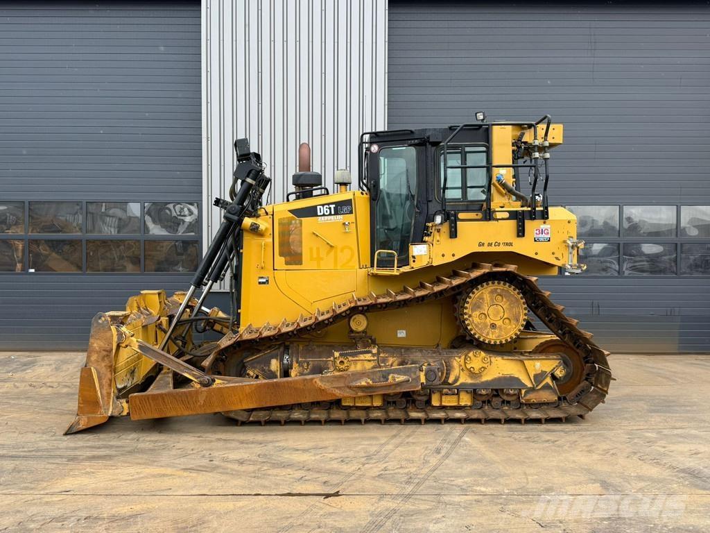 CAT D6T LGP Buldožeri gusjeničari