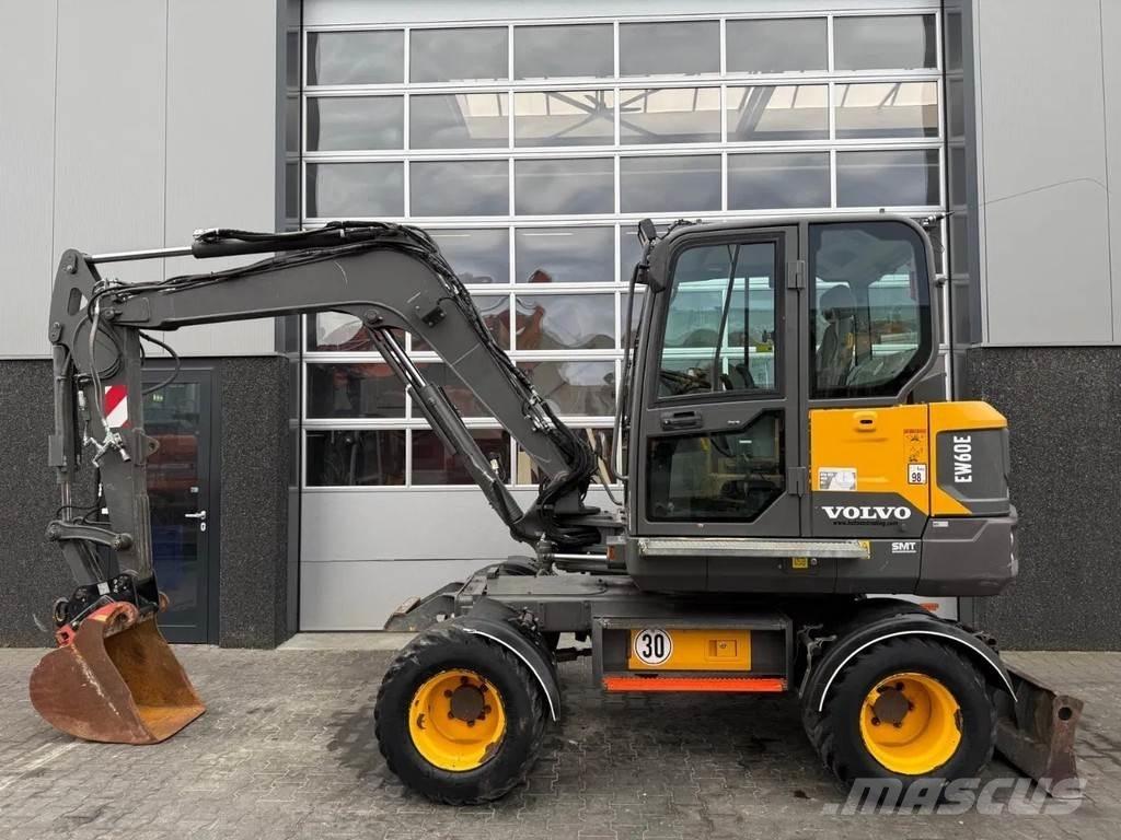 Volvo EW60E | A/C Midi bageri 7t – 12t