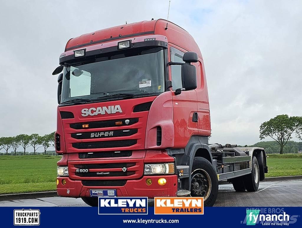 Scania R500 6x2*4 Rol kiper kamioni s kukama za dizanje