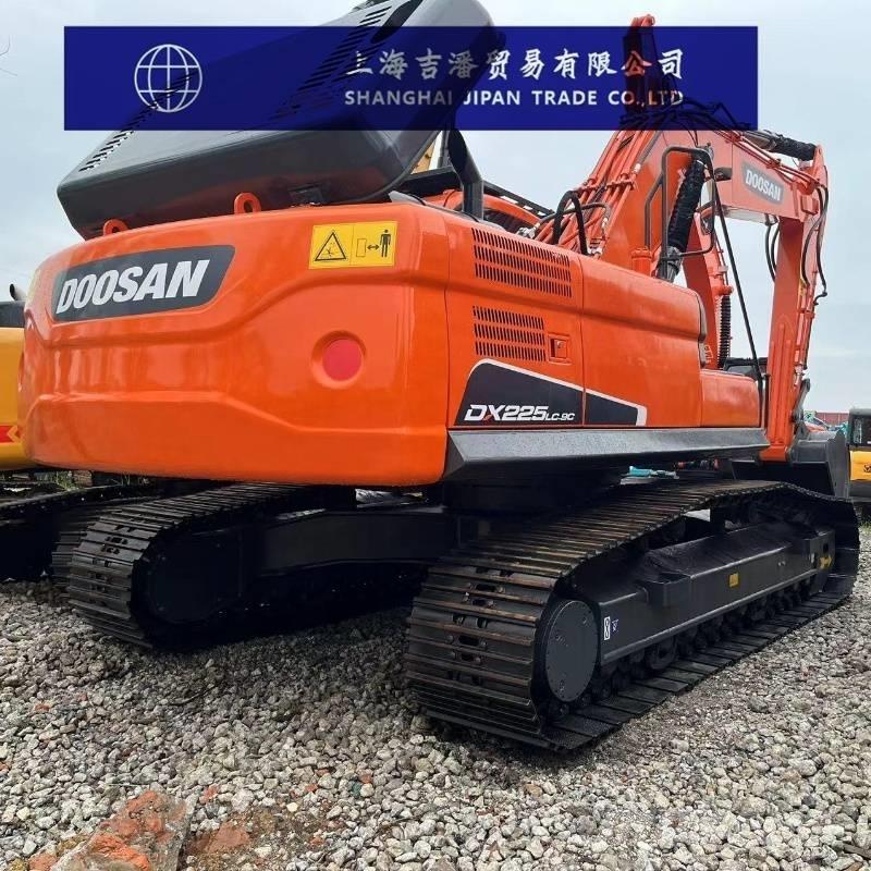 Doosan DX 225 Bageri gusjeničari
