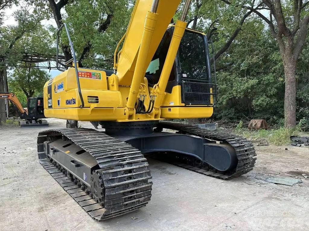 Komatsu PC220-8 Bageri gusjeničari