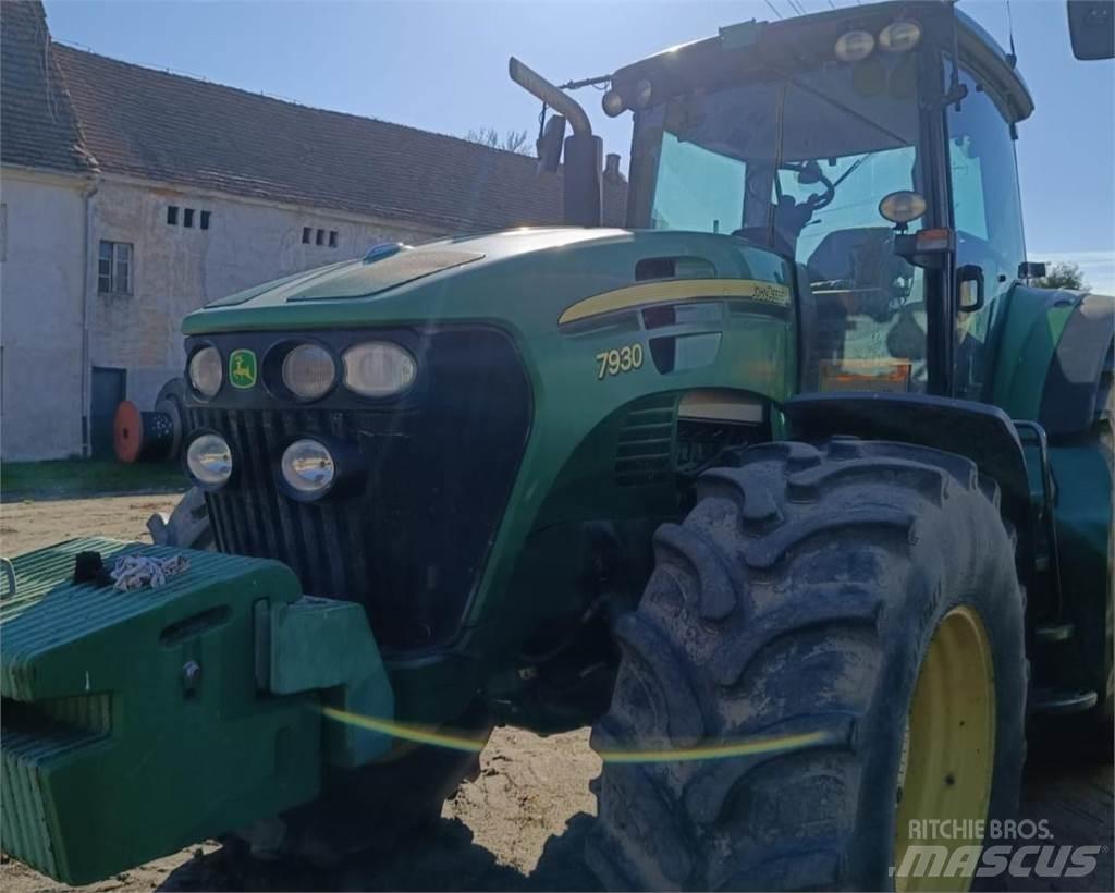 John Deere 7930 Traktori