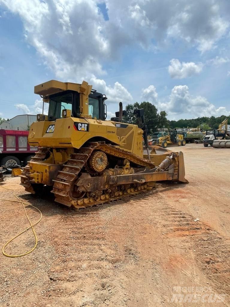 CAT D 8 T Buldožeri gusjeničari