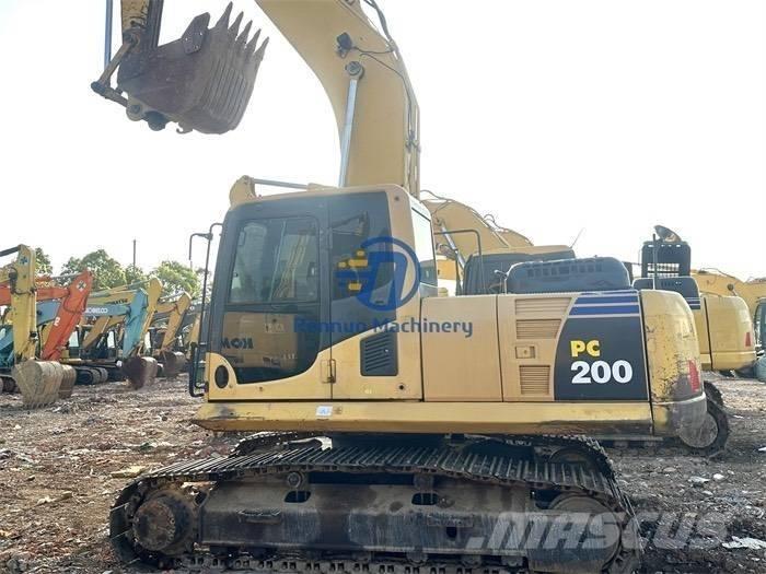 Komatsu PC200-8 Bageri gusjeničari