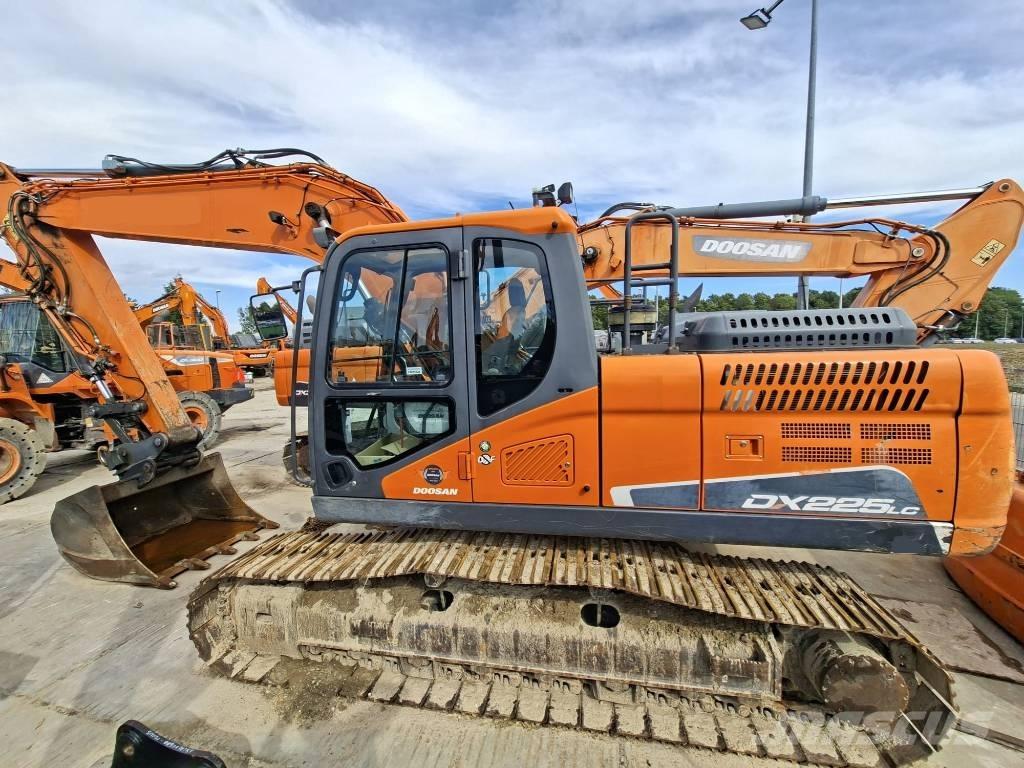 Doosan DX 225 LC-5 Bageri gusjeničari