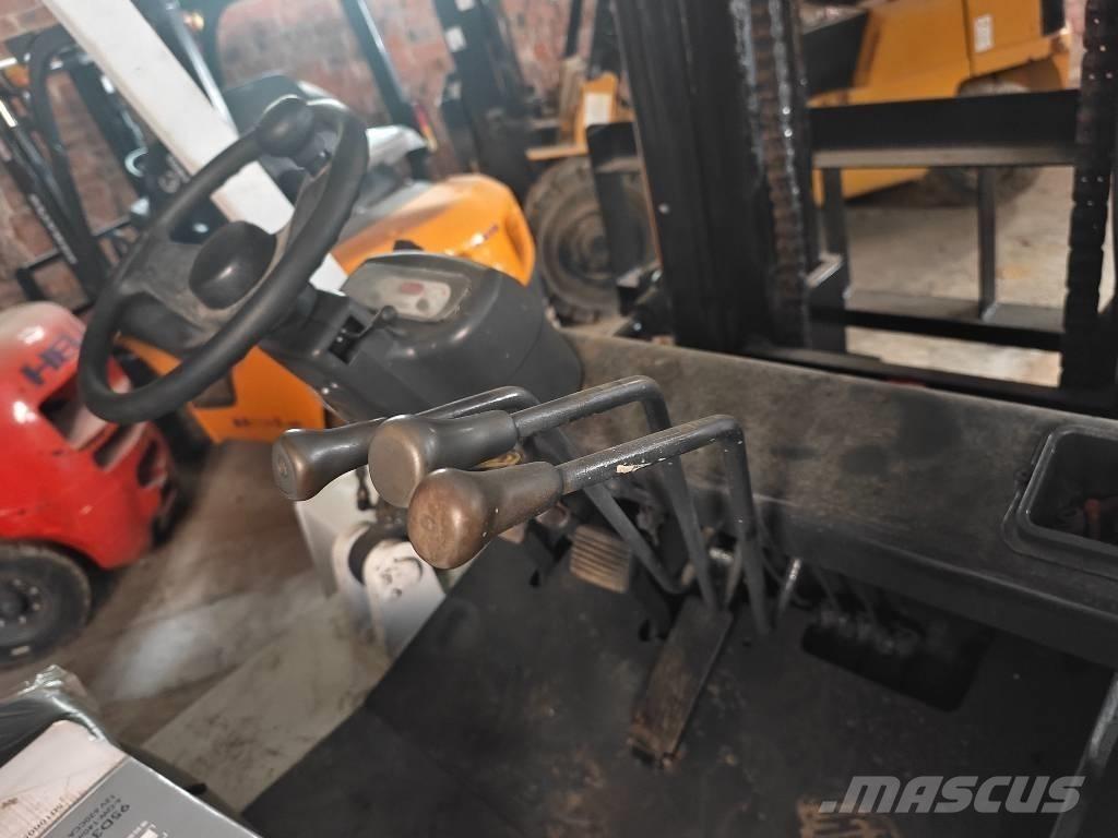 TCM FD 70 Z8 Dizelski viličari