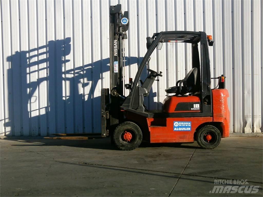 Nissan FD01A18Q Dizelski viličari