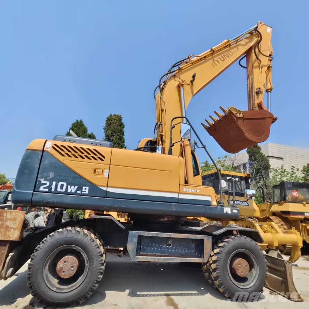 Hyundai R210W-9 Bageri na kotačima