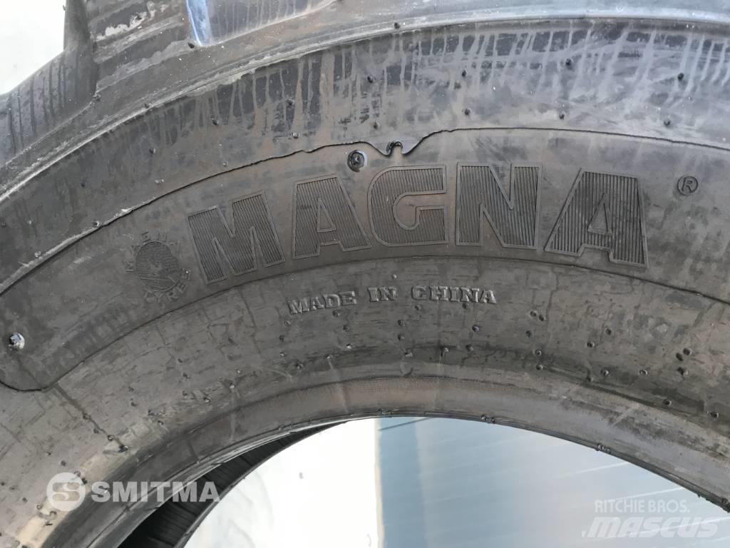  Magna 1400 x 24 Gume, kotači i naplatci