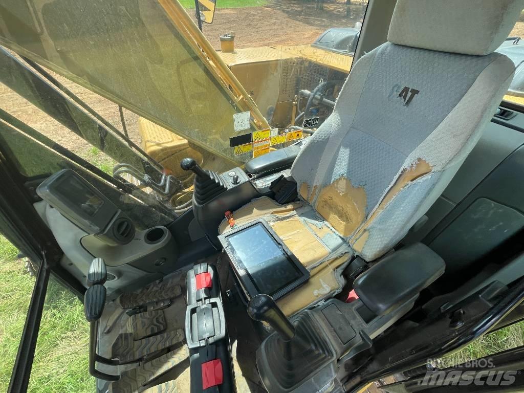 CAT 320 D L Bageri gusjeničari