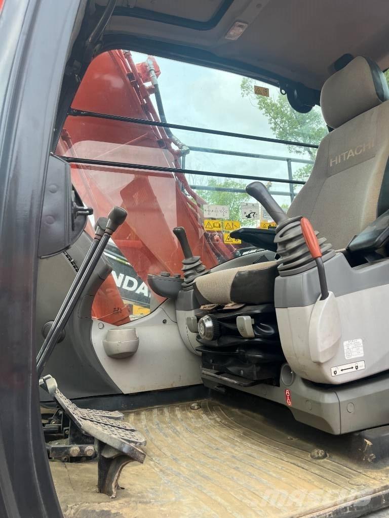 Hitachi 130 Bageri gusjeničari