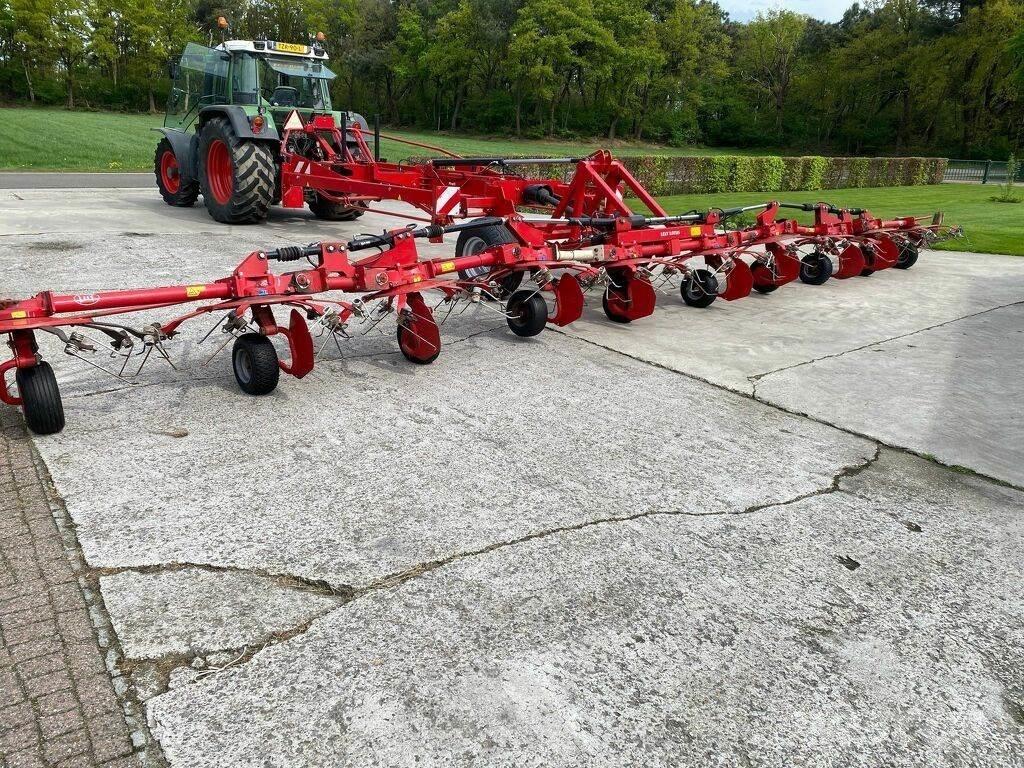 Lely 1250 Okretači i sakupljači sijena