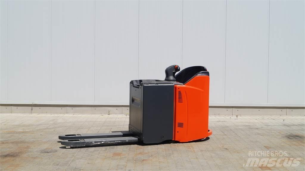 Linde T20SP kurz Nisko podizni električni viličar