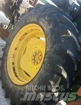  Pneus 460/85R38 Gume, kotači i naplatci