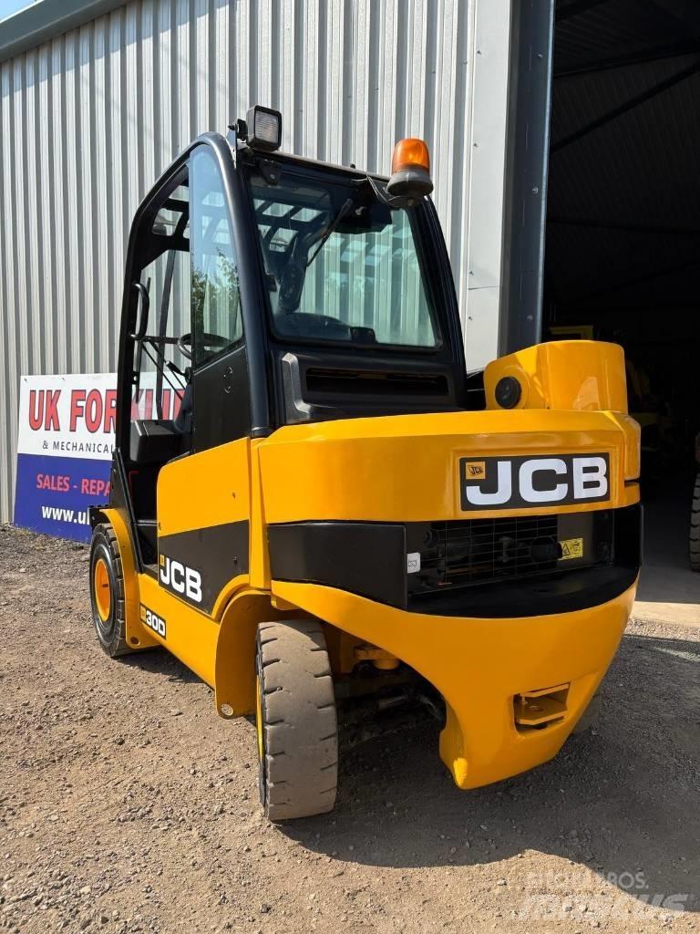 JCB TLT 30 D Teleskopski viličari
