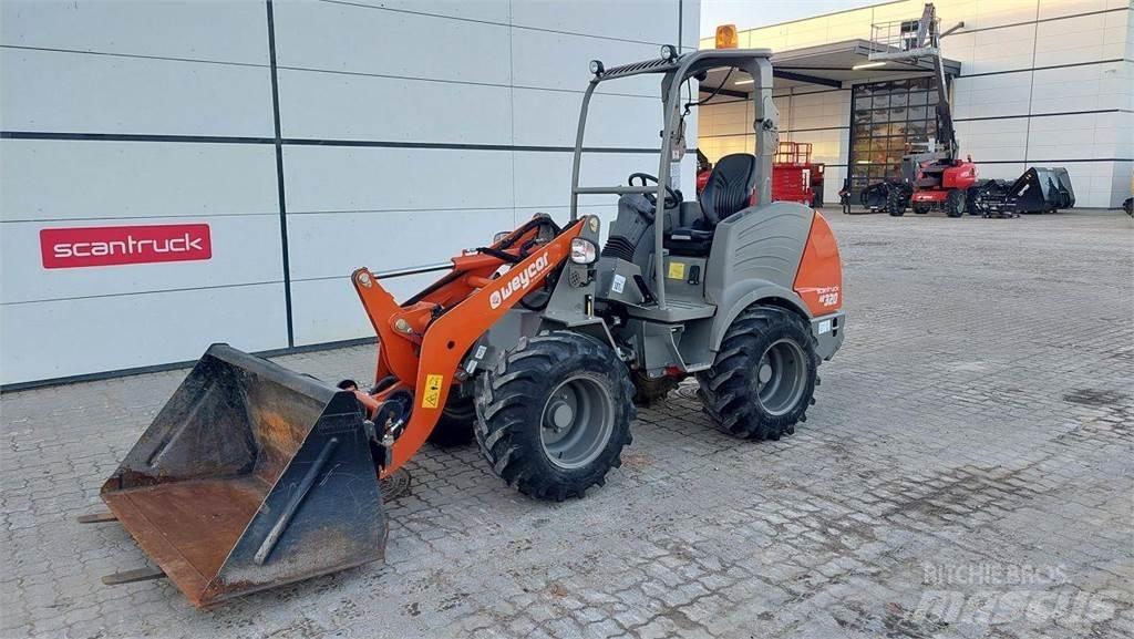 Weycor AR320 Agrar Višenamjenski utovarivači