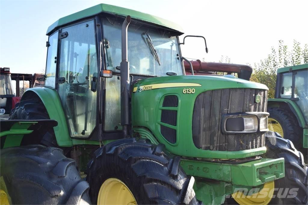 John Deere 6130 Traktori