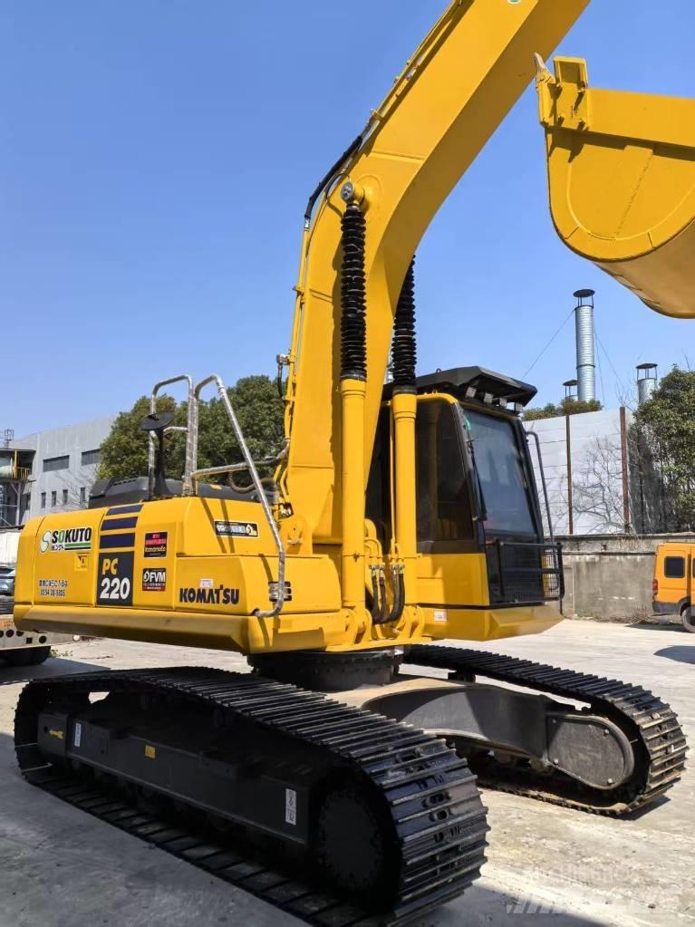 Komatsu PC 220-8 Bageri gusjeničari