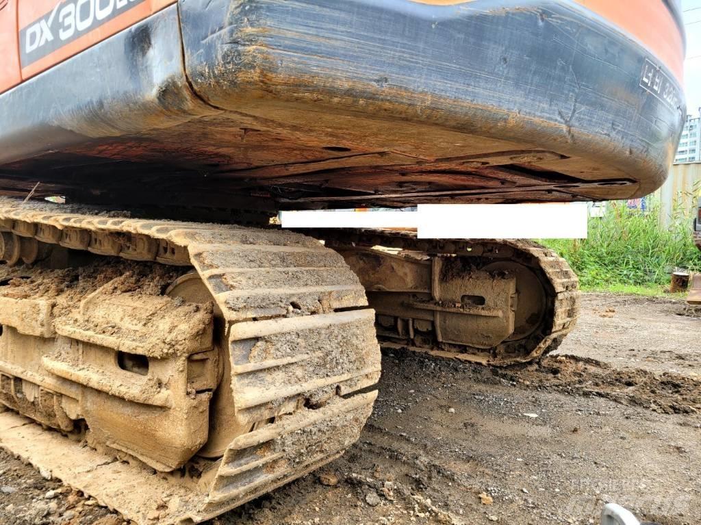 Doosan DX 300 LCA Bageri gusjeničari